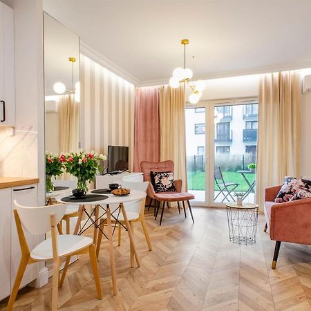 Sky Home- Rose Apartament -Manufaktura, Bezplatny Parking, Klima, Dostep Na Kod وودج المظهر الخارجي الصورة