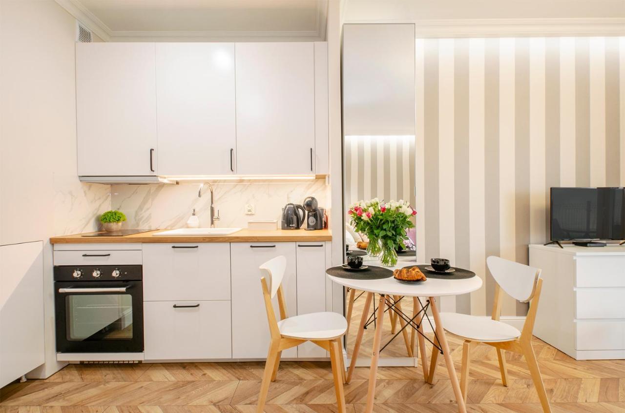 Sky Home- Rose Apartament -Manufaktura, Bezplatny Parking, Klima, Dostep Na Kod وودج المظهر الخارجي الصورة
