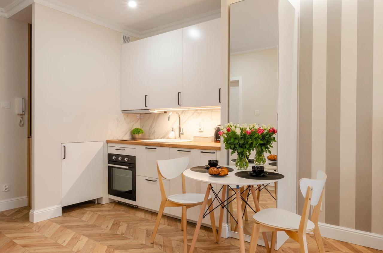 Sky Home- Rose Apartament -Manufaktura, Bezplatny Parking, Klima, Dostep Na Kod وودج المظهر الخارجي الصورة