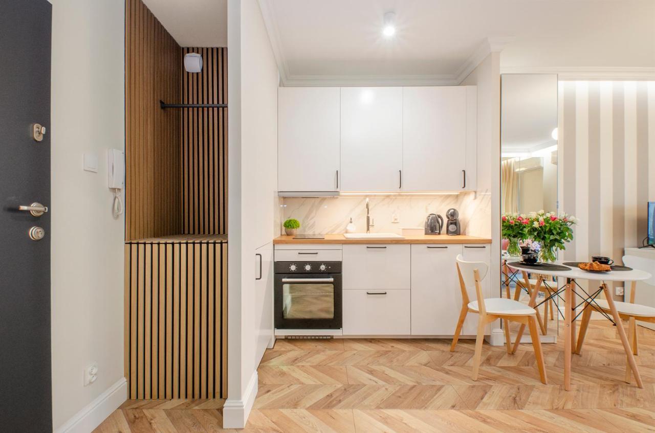 Sky Home- Rose Apartament -Manufaktura, Bezplatny Parking, Klima, Dostep Na Kod وودج المظهر الخارجي الصورة