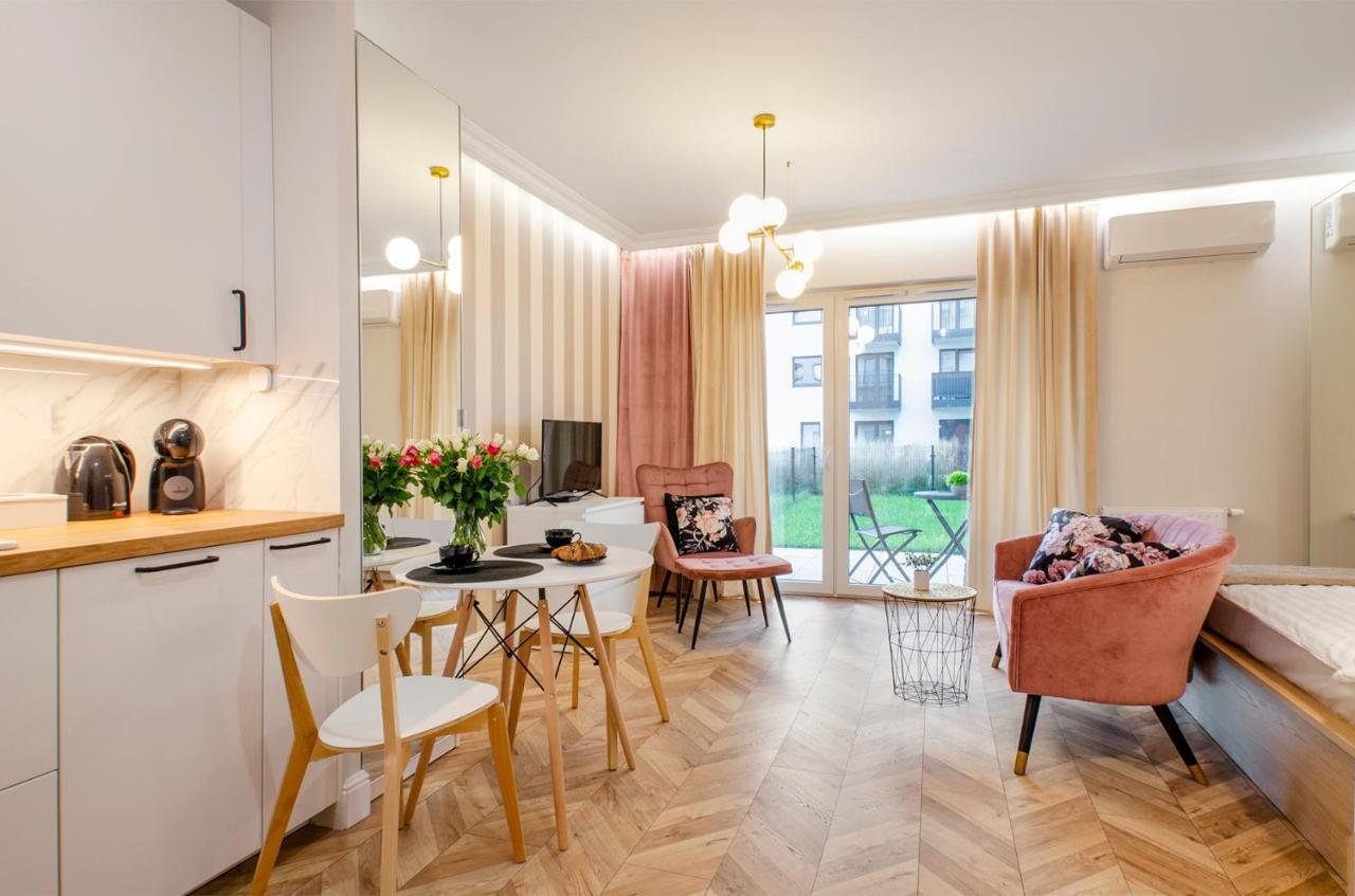 Sky Home- Rose Apartament -Manufaktura, Bezplatny Parking, Klima, Dostep Na Kod وودج المظهر الخارجي الصورة
